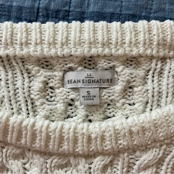 Like new L.L. Bean Cream and Gray Crew Neck Sweater with Cable Knit Small - Picture 5 of 9